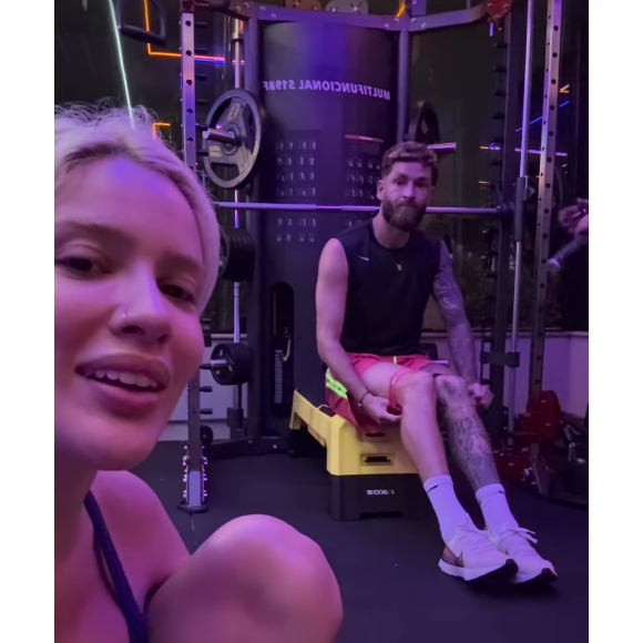 Nova fase de Karoline Lima veio acompanhada de uma nova rotina fitness para a famosa, que começou a treinar ao lado de Léo Pereira