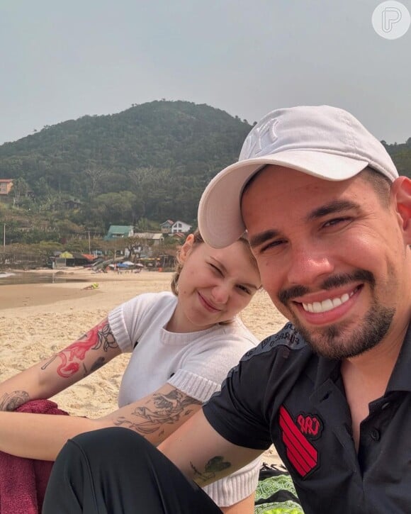 Isabel Veloso e o marido, Lucas Borba, esperam o primeiro filho