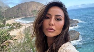 Nem coca-cola, nem leite condensado: Sabrina Sato mantém corpo definido com dieta detox, suco verde e 'comida de verdade'