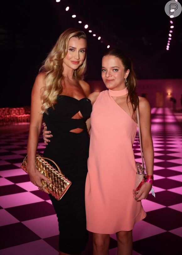 Rafaella Justus e Ana Paula Siebert em evento da Charth