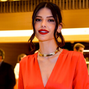 Vitória Strada deu a melhor resposta ao falar pela primeira vez do namoro com Daniel Rocha: 'As pessoas têm que entender que a bissexualidade existe. A letra B existe'