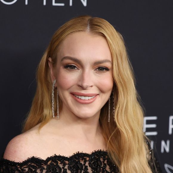Bem mais jovem e muito mais linda, Lindsay Lohan foi o tema de um vídeo do médico especialista Dr. Jonny Betteridge no Instagram