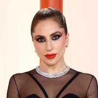 Chá verde e iogurte grego no café: segredo do corpo definido de Lady Gaga é essa dieta sem açúcar e com muita salada