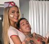 Vestida de enfermeira e com a namorada, Andressa Urach explica motivo especial para novo pornô com 'cadeirante humorista'