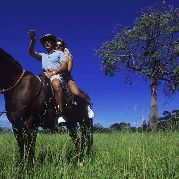 Adriane Galisteu disse que Ayrton Senna 'queria lhe dar umas palmadas' na véspera de sua morte, mas não revelou o motivo, já que os dois não tiveram tempo de conversar