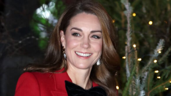 Kate Middleton avalia 2024 após câncer e cirurgia durante tradicional evento de Natal com o marido e filhos: 'Não esperava...'