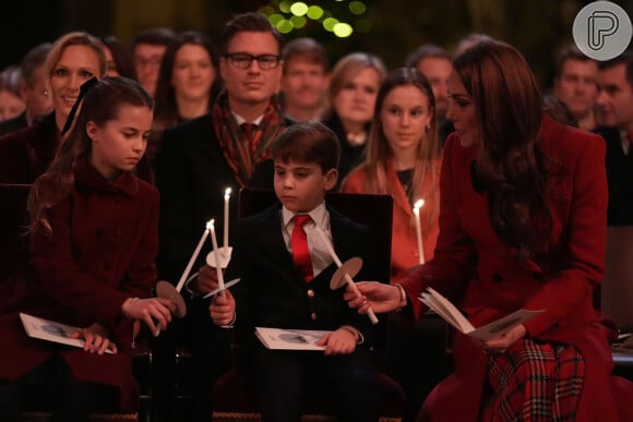 Filha de Kate Middleton, a princesa Charlotte é uma líder frente aos irmãos e impõe disciplina ao mais novo, Louis