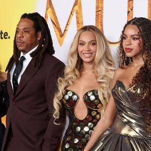 Jay-Z faz primeira aparição ao lado de Beyoncé após ser acusado de estupro junto com P. Diddy