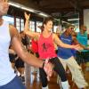 Ivete Sangalo dança na academia Villa Forma, em Salvador