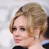 Empolgada com os preparativos de seu casamento, Adele poderá usar vestido assinado Jenny Packham, estilista queridinha de Kate Middleton