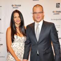 Matt Damon renova casamento com argentina Luciana Barrosso em ilha do Caribe