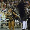 Camila Silva, par romântico de Cauã Reymond na série 'Dois Irmãos', sensualiza durante desfile da escola de samba Vai-Vai em São Paulo