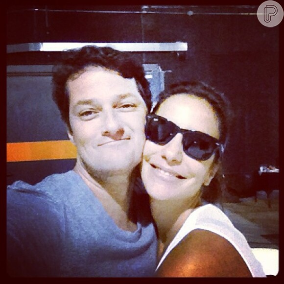 Marcelo Serrado publica foto em sua conta do Instagram durante a leitura do 'Crô - O Filme' com Ivete Sangalo, em 13 de abril de 2013