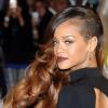 Rihanna cancelou três shows de sua turnê mundial Diamonds World Tour por causa de uma laringite