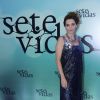 Looks das famosas na festa da novela 'Sete Vidas': Gisele Fróes apostou num vestido longo e brilhoso