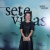 Looks das famosas na festa da novela 'Sete Vidas': Bianca Comparato escolheu um vestido preto e básico