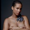 Na reta final da gravidez, Alicia Keys posou para as lentes do fotógrafo Mark Seliger exibindo o barrigão para uma campanha em prol da paz mundial