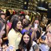 Giovanna Ewbank foi a grande estrela da manhã desta segunda-feira 2 de março de 2015, do Mega Polo Moda, evento que está acontecendo no Brás, em São Paulo. Com a barriga de fora, a mulher de Bruno Gagliasso exibiu sua ótima forma