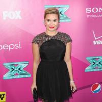 Demi Lovato aparece morena em 'The X Factor'