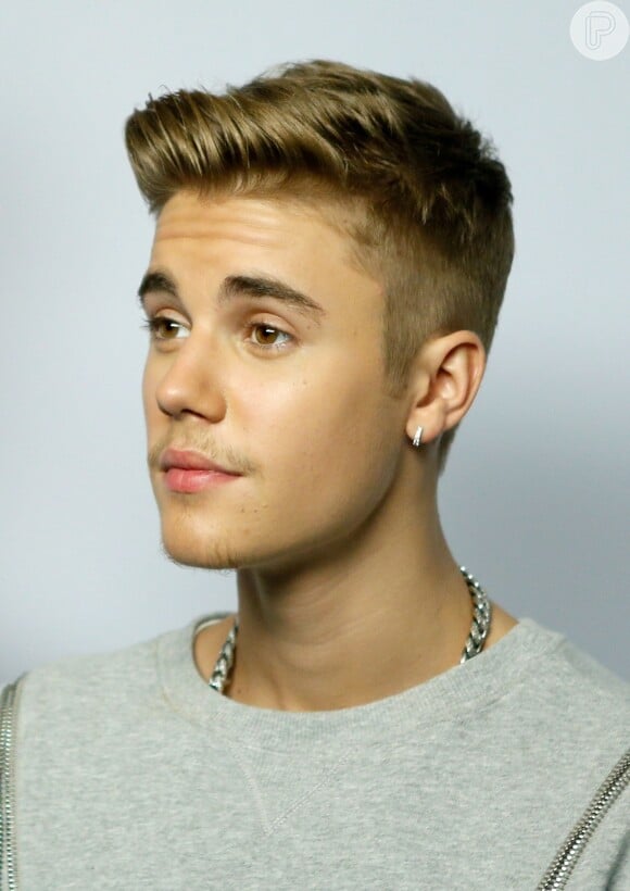 Justin Bieber tem fama de pegador no mundo das celebridades. O cantor, de 21 anos, é sempre visto cercado por belas mulheres e namorou por alguns anos a cantora Selena Gomez