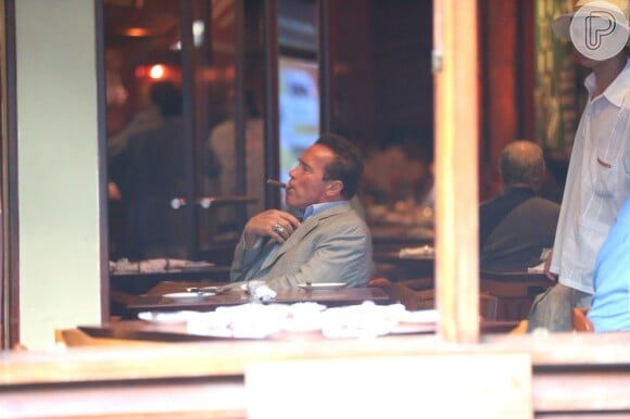 Arnold Schwarzenegger gastou cerca de R$ 300,00 em tabacaria do Rio