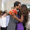 Arnoldão (Raphael Viana) beija Juju (Cris Vianna) e diz que o destino dela é se casar com ele, em 'Império'
