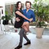 Para manter o corpo e se divertir, Carol Castro faz aulas particulares de dança com o marido
