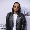Com um visual bad boy, o rapper compareceu ao 40º American Music Awards em novembro de 2012