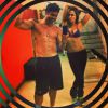 Alinne Rosa mostra a barriga sarada em uma foto na sua conta do Instagram