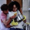 Gabriel Godoy e Monica Iozzi formam par romântico na novela 'Alto Astral'