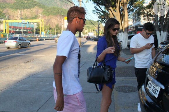 Neymar e Bruna Marquezine assumiram o romance durante o carnaval de 2013