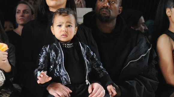 North West, filha de Kim Kardashian, é viciada em sapatos. 'Tão feminina'