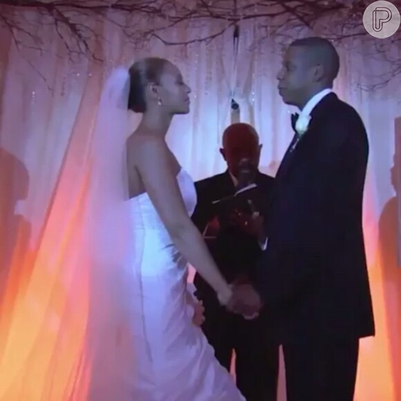 Jay-Z divulga vídeo inédito de casamento com Beyoncé, no Instagram