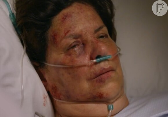 No hospital, Guida (Claudia Melo) conta a Elisa (Letícia Colin) que Júlia (Isabelle Drummond) não é irmã de Pedro (Jayme Matarazzo), na novela 'Sete Vidas'