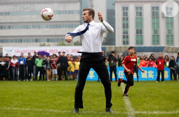 David Beckham joga futebol profissionalmente desde o início dos anos 90