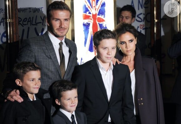 David Beckham é casado com Victoria Beckham e pai de quatro filhos, Brooklyn, 13 anos, Cruz, 7, Romeo, 10, e Harper, 1 ano 