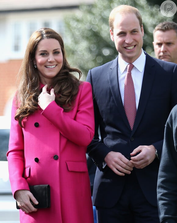 Príncipe William e Kate Middleton já são pais de George, de 1 ano