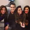 Alexandre Nero posta foto com Totia Meirelles, Giovanna Antonelli e Claudia Raia, colegas de 'Salve Jorge'