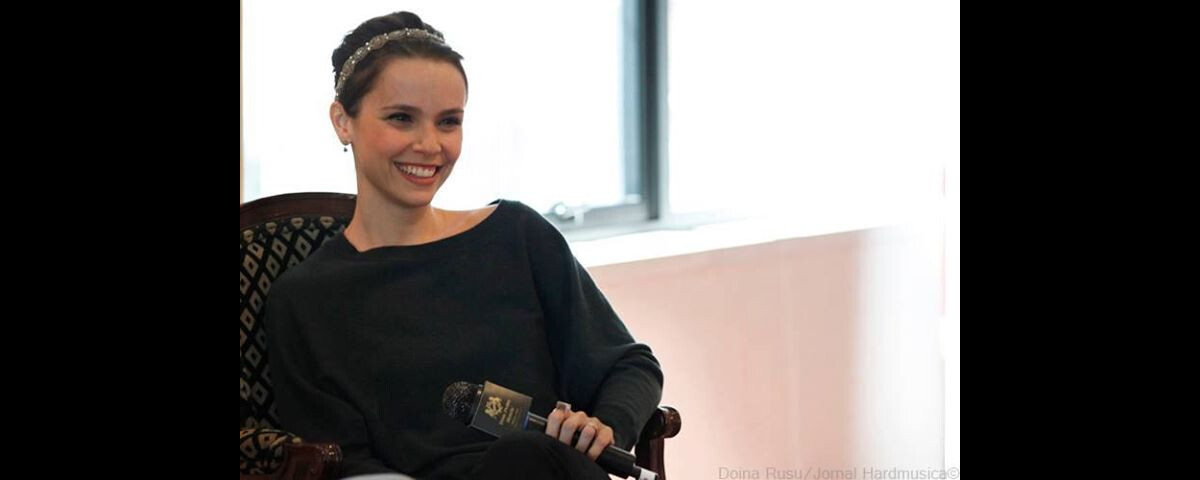 Debora Ripa Foto: Débora estava descontraída na coletiva de imprensa e falou sobre ...
