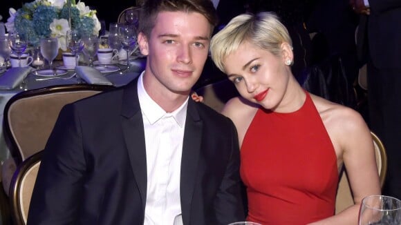 Miley Cyrus termina namoro após suposta traição de Patrick Schwarzenegger