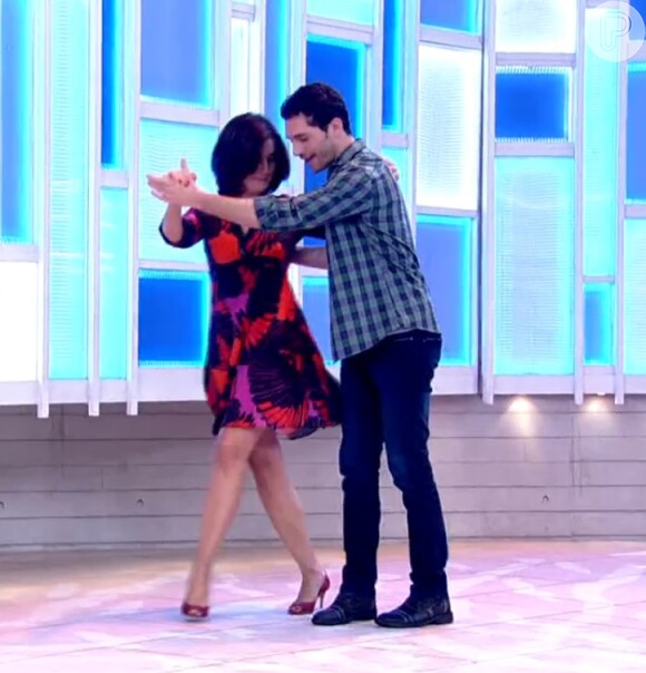Fátima Bernardes dançou tango no 'Encontro' desta terça-feira, 5 de maio de 2015