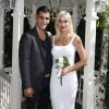 Juliano Cazarré e a mulher, Letícia Bastos, foram para Las Vegas assistir aos shows do Rock in Rio e aproveitaram para renovar seus votos de casamento em uma famosa capela local
