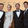 Josh Brolin, Emily Blunt, o diretor do filme 'Sicario', Denis Villeneuve, e Benicio Del Toro, no 7º dia do Festival de Cannes