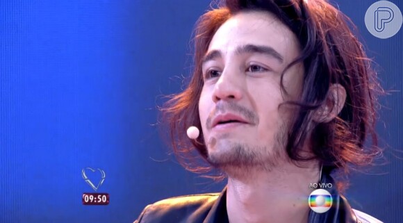 Isabelle Drummond se emociona com surpresa do namorado, Tiago Iorc, no 'Mais Você', nesta quinta-feira, 21 de maio de 2015