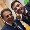Danilo Gentili ao lado de Silvio Santos nos bastidores das gravações do programa do homem do baú