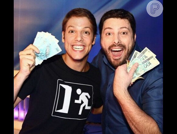 Gentili e Fábio Porchat participaram do quadro 'Jogo das Três Pistas' e faturaram algumas notas de R$ 100,00