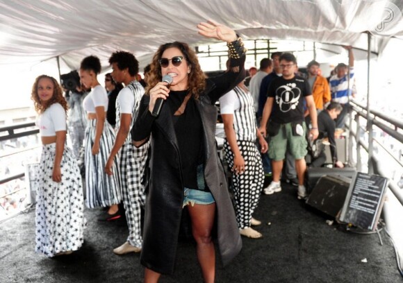 Daniela Mercury canta na 17ª Parada Gay de São Paulo em 2 de junho de 2013