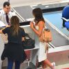 Bruna Marquezine foi tietada pelo funcionário da companhia aérea no balcão