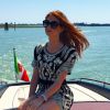 Marina Ruy Barbosa também curtiu passeio de barco por Veneza, na Itália com o mesmo look