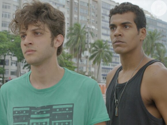 Rafael (Chay Suede) e Ivan (Marcello Melo Jr) resolvem confrontar Guto (Bruno Gissoni), na novela 'Babilônia'